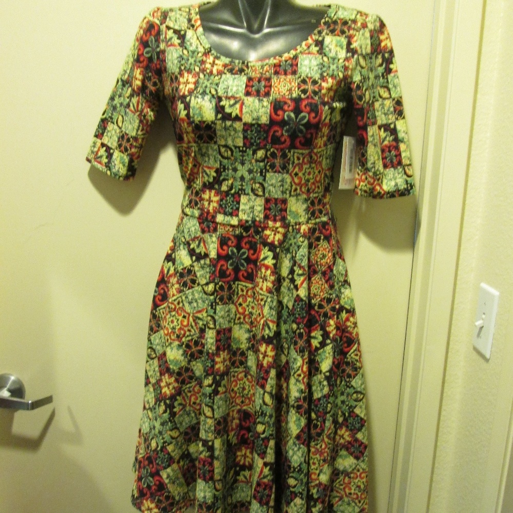LULAROE dress with skater skirt, size MED, NWT